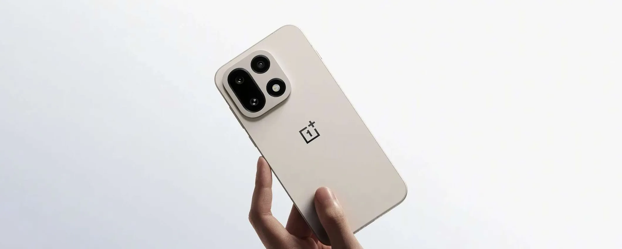OnePlus 15, il nuovo colore Sand Storm adotterà una tecnologia mai vista