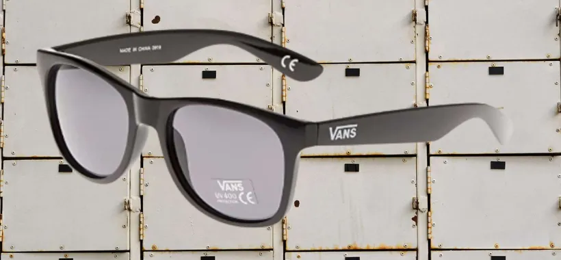 Vans: 9€ per gli iconici occhiali da sole, solo su Amazon (-40%)
