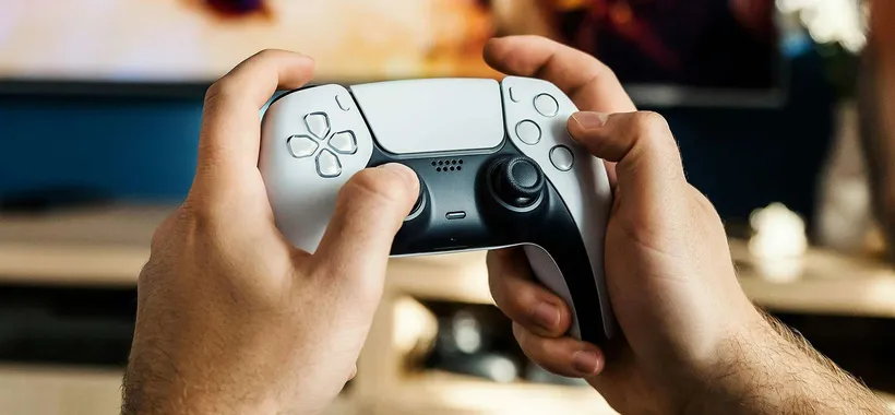 Fai un bel regalo a Natale: PlayStation 5 Digital crolla di prezzo su eBay