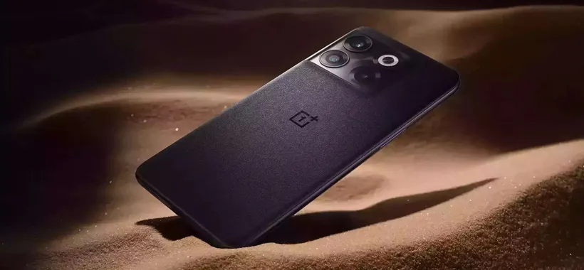 OnePlus 10T in offerta al prezzo più basso di sempre su Amazon, è un VERO AFFARE