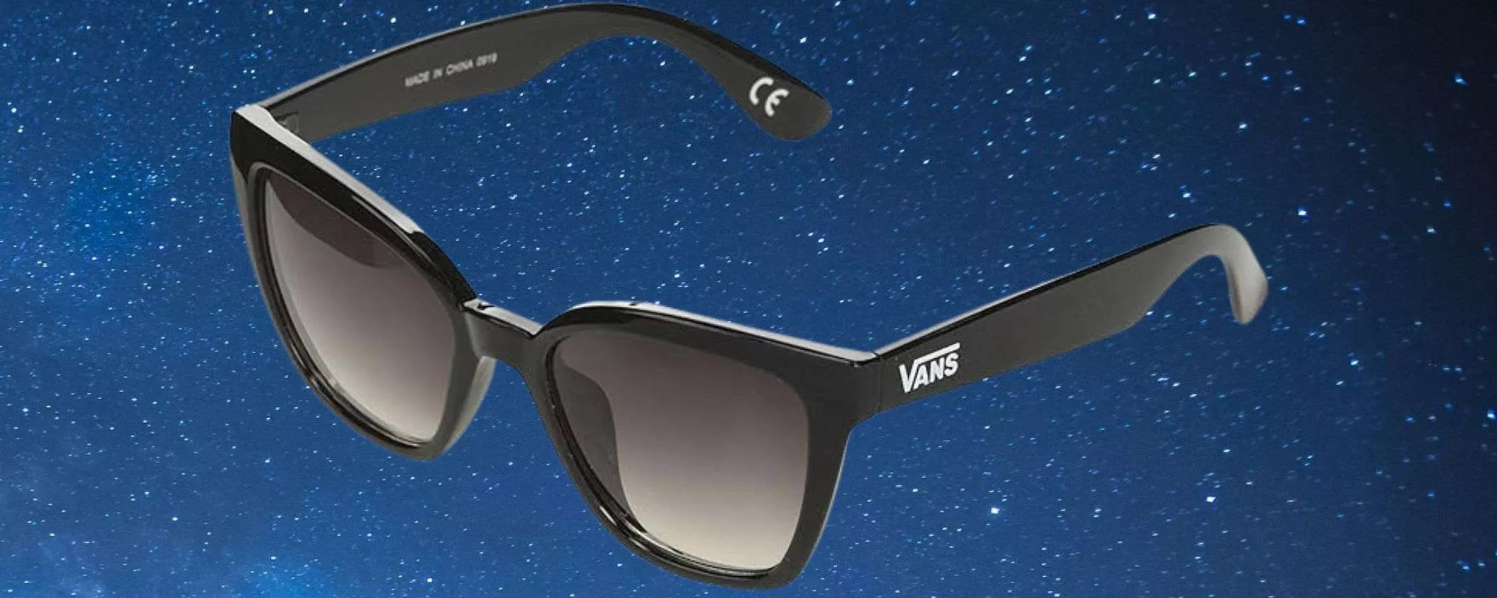 VANS: occhiali da sole a 9€ su Amazon, metà prezzo ASSURDO a tempo limitato