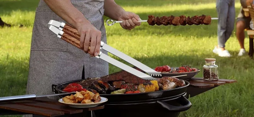 Preparati per FERRAGOSTO: set da barbecue completo da 26 pezzi a PREZZO SHOCK