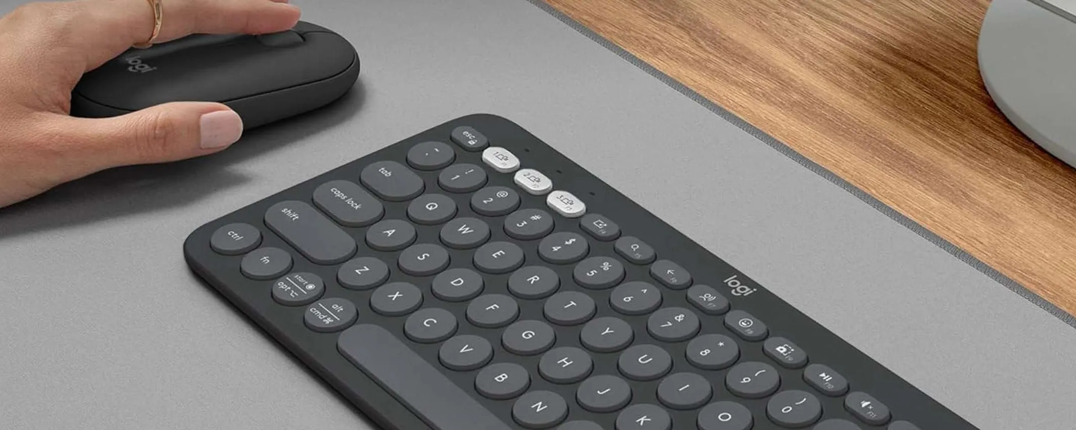 Lavora ovunque con la combo mouse e tastiera wireless in offerta su Amazon