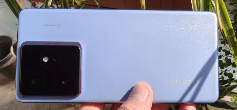 realme GT 7 ridefinisce il concetto di smartphone premium (recensione)