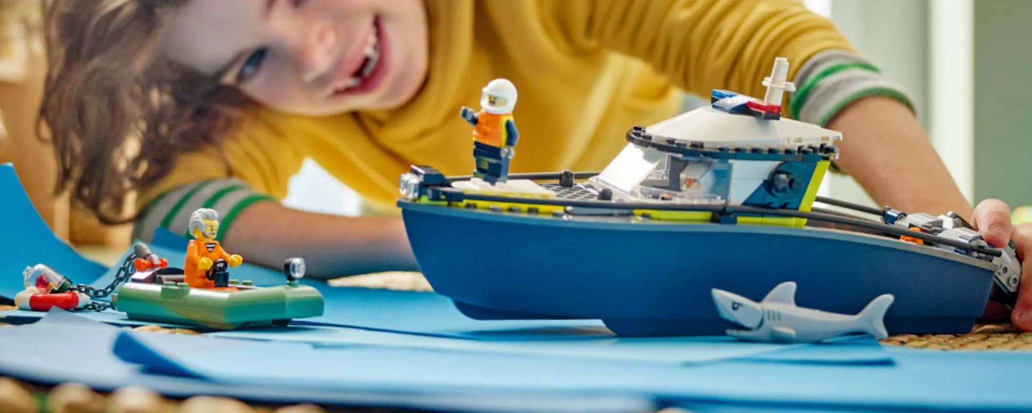 Motoscafo della Polizia LEGO: idea regalo divertentissima in offerta LAMPO su Amazon (-16%)