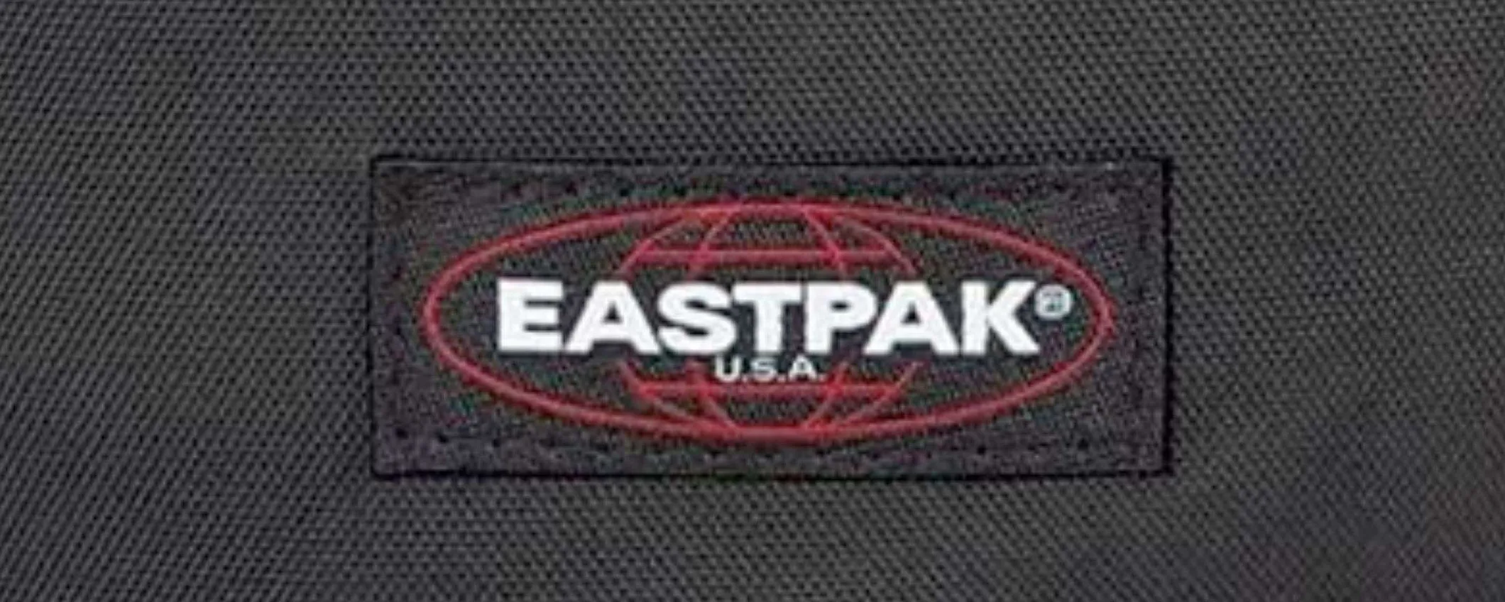 Eastpak: zaini, marsupi e borselli in SVUOTATUTTO su Amazon (da 20€ a 50€)