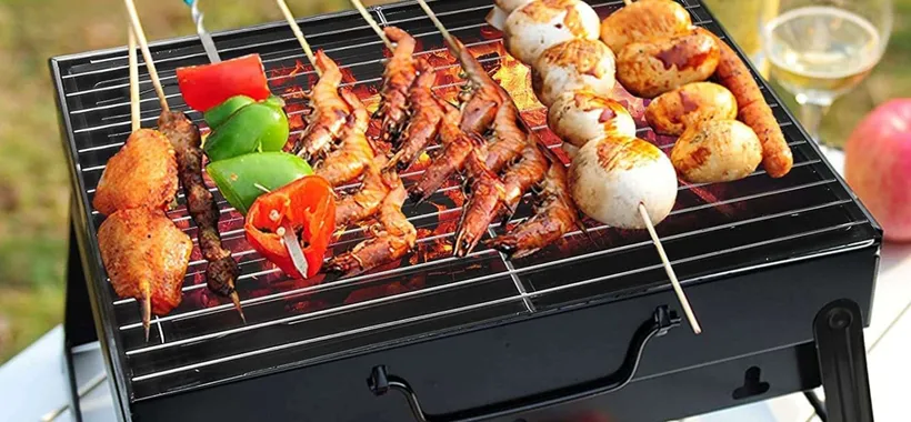 Grigliata il prossimo weekend? Con il barbecue portatile puoi farla OVUNQUE (21€)