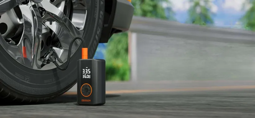 Compressore portatile a 35,99€: gonfi bici, moto e auto ovunque