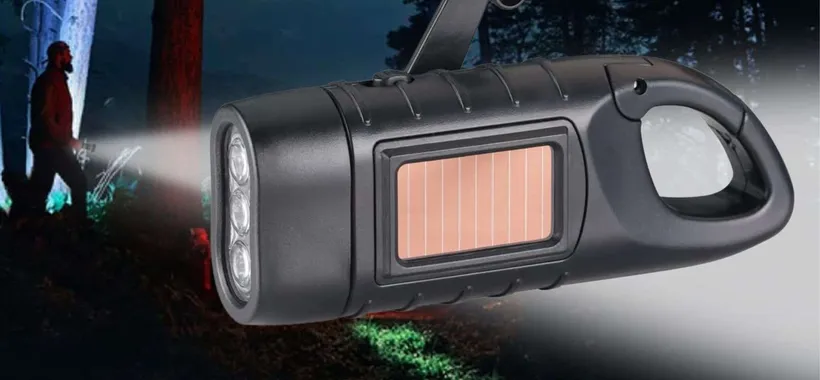 Luminosa torcia con dinamo e pannello solare a 7€: GENIALATA assoluta (-50%)