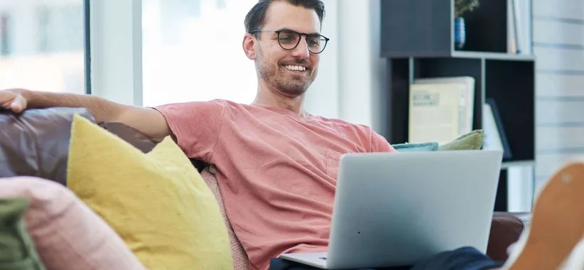 Hosting per siti web con AI integrata: cosa offre Hostinger a meno di 3€ al mese