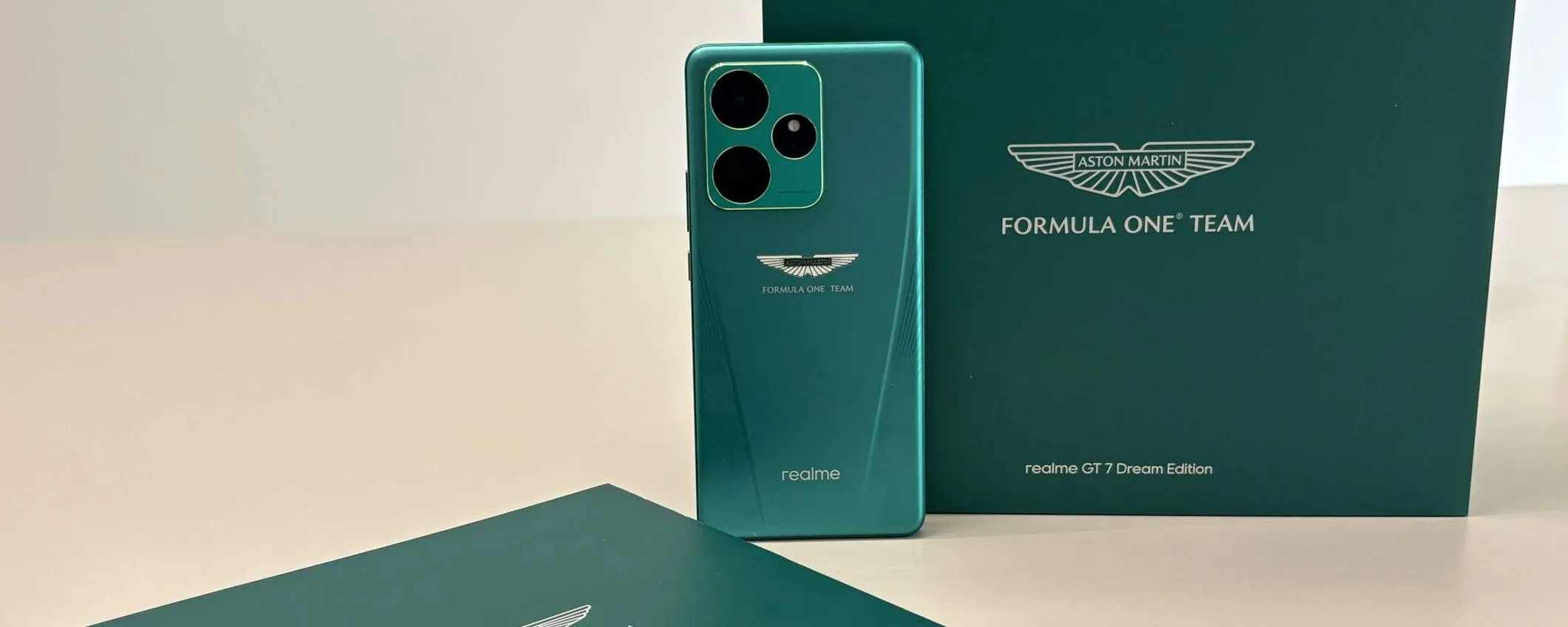 realme GT 7 Dream Edition: lusso, potenza e DNA Aston Martin in un solo smartphone (recensione)