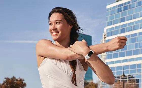 Fitbit Charge 5 in offerta a QUESTO PREZZO su Amazon è da prendere subito