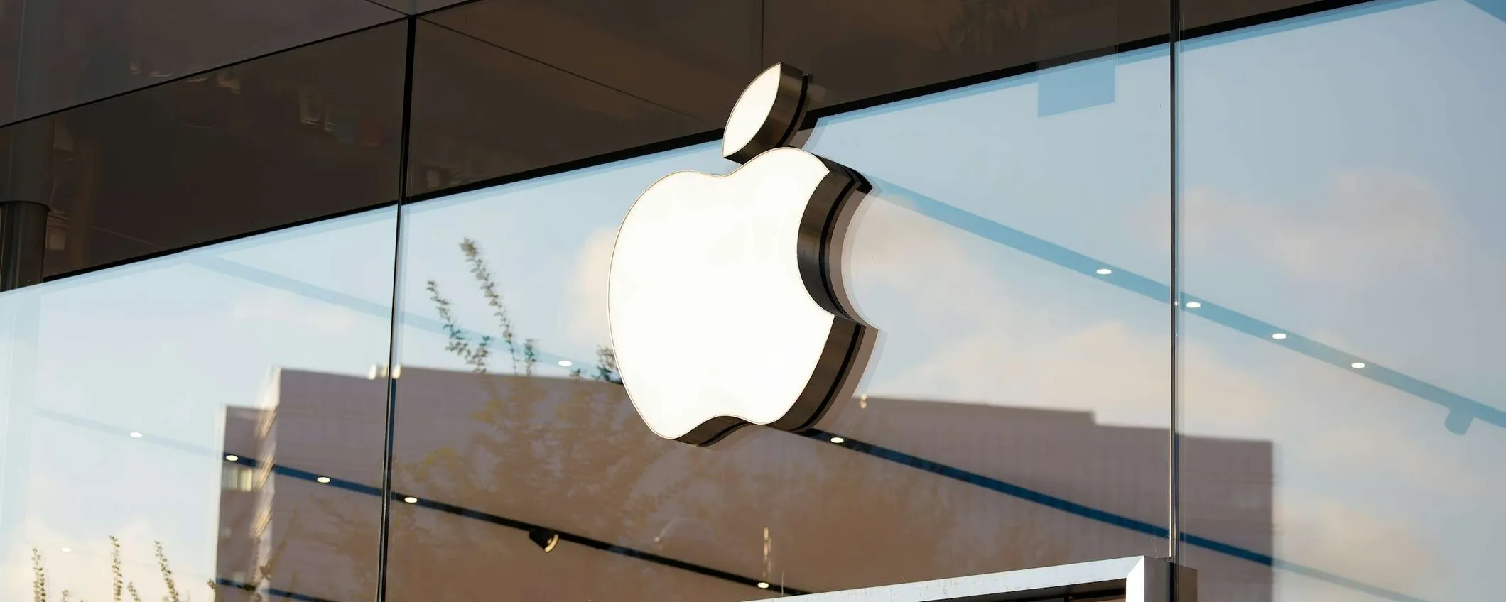 Apple vola nel terzo trimestre: ricavi record a 109,4 miliardi