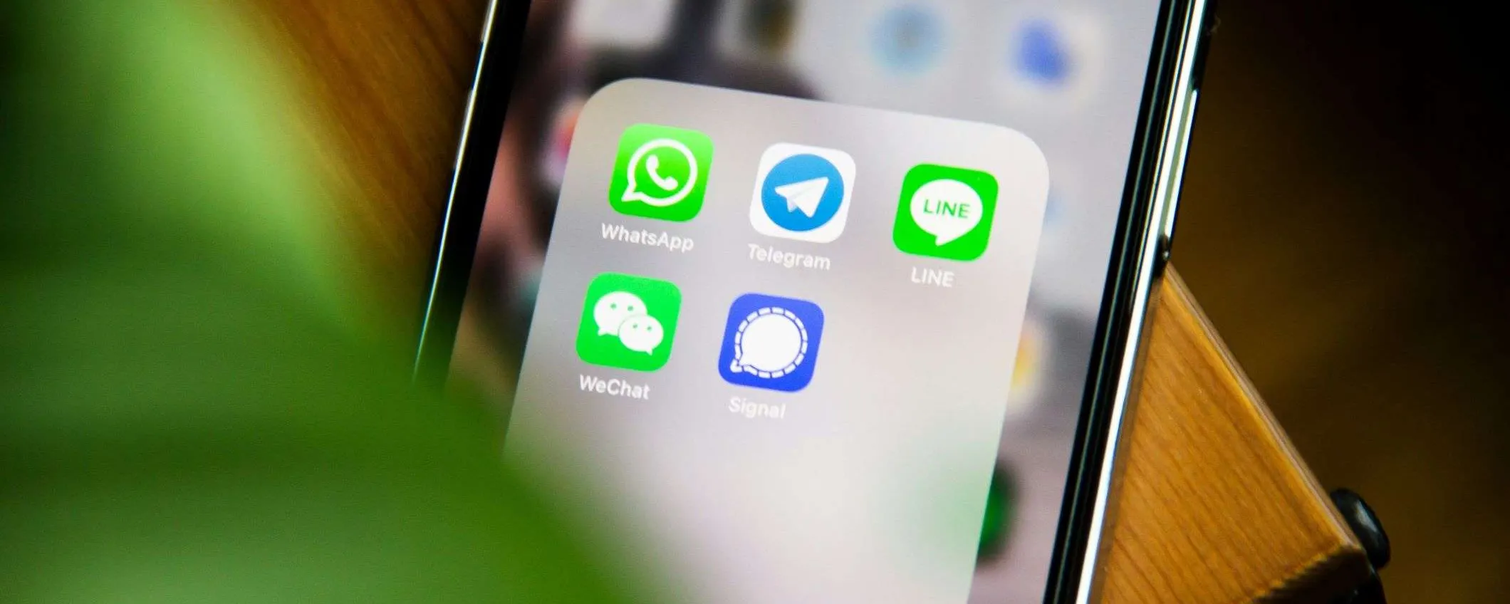 WhatsApp introduce l'etichetta per le partnership a pagamento nei Canali