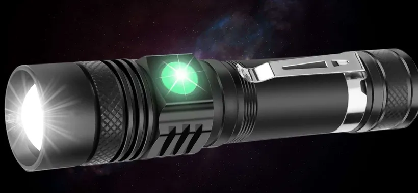 Torcia ricaricabile a 9€: LEGGERA e LUMINOSISSIMA, prezzo WOW