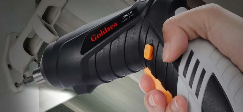 Avvitatore elettrico ricaricabile 10 in 1 a prezzo RIDICOLO su Amazon: follia (12€)