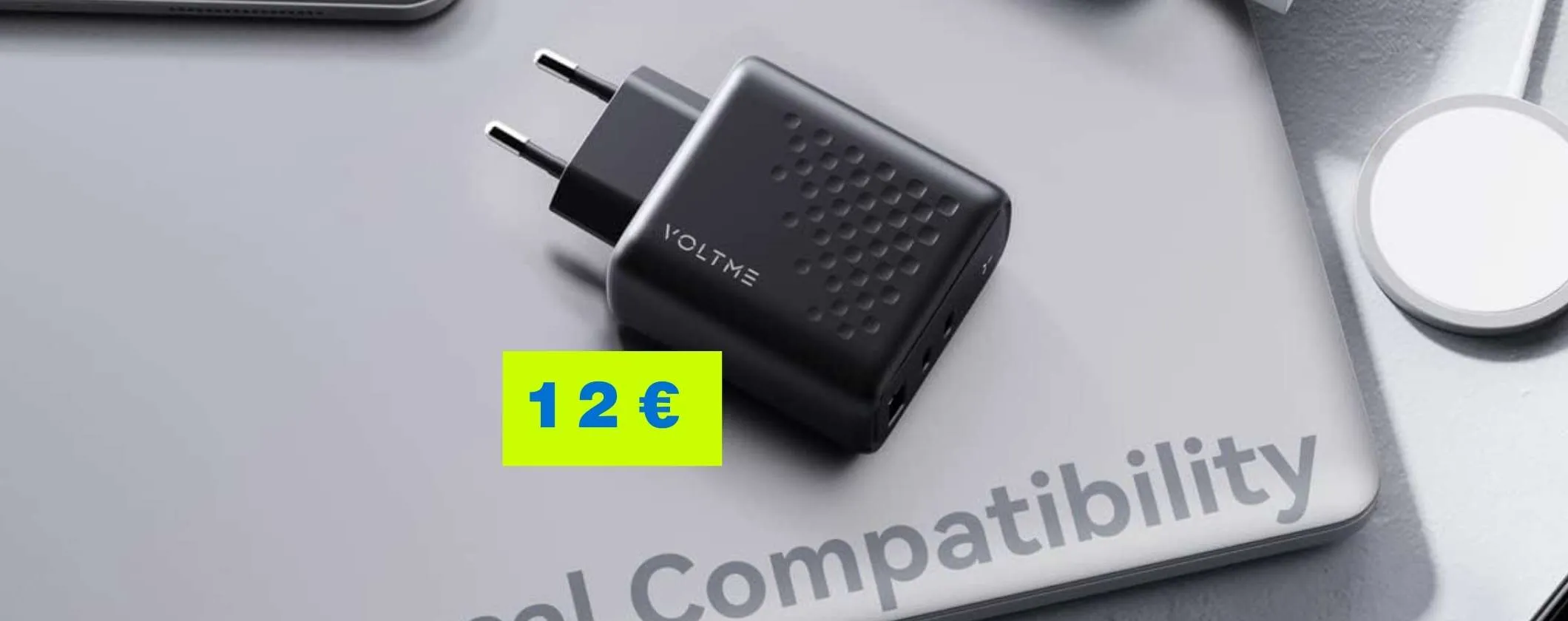 Una sola presa, 3 dispositivi con questo caricatore USB da 67W a 12€