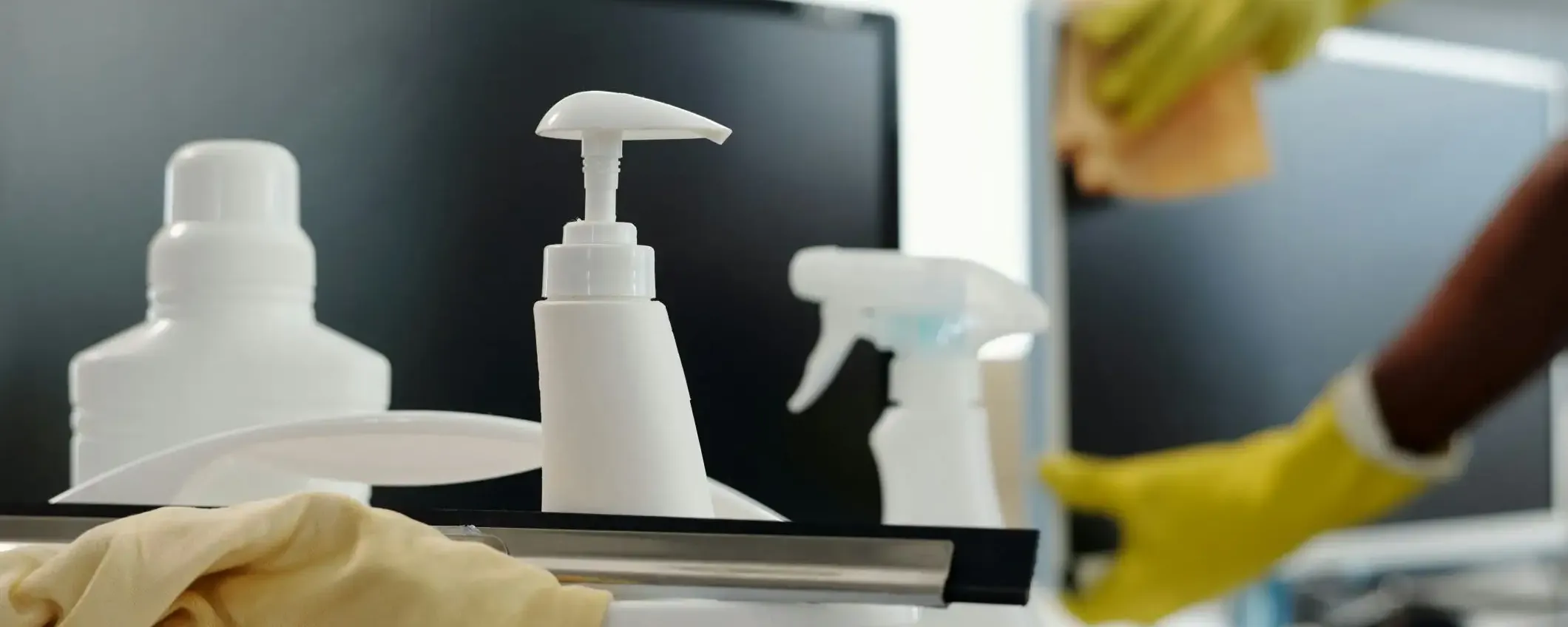 Come pulire correttamente lo schermo della TV senza rischiare danni