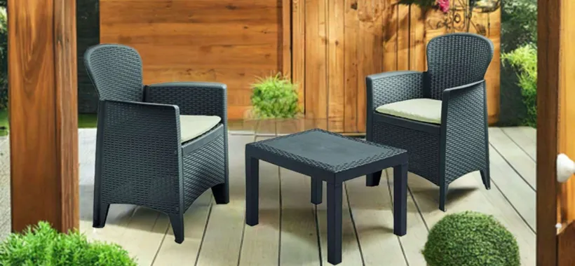 Set da giardino a 63€: prezzo BOMBA per due poltrone e un tavolino
