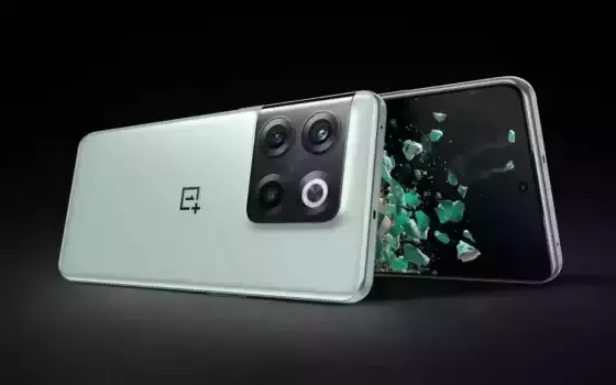 OnePlus 10T 5G: il flagship killer che devi comprare OGGI su Amazon (599€)