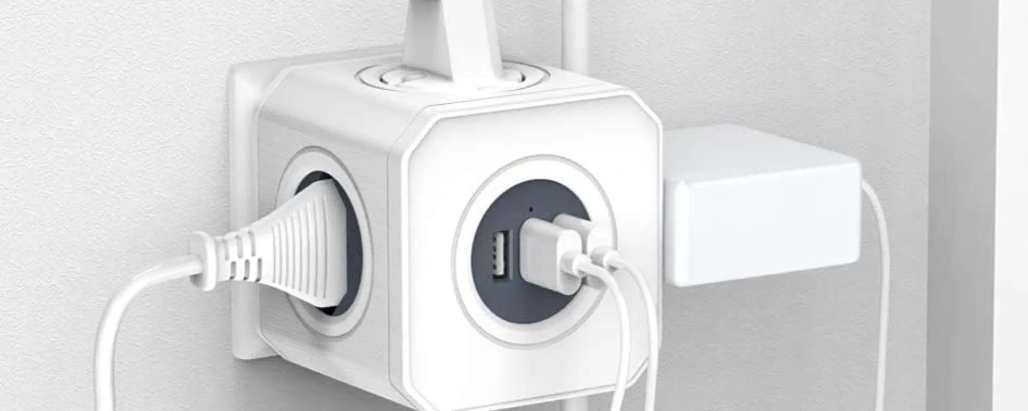 Multipresa a cubo 7 in 1: utile e geniale, sta SPOPOLANDO su Amazon (9,99€)