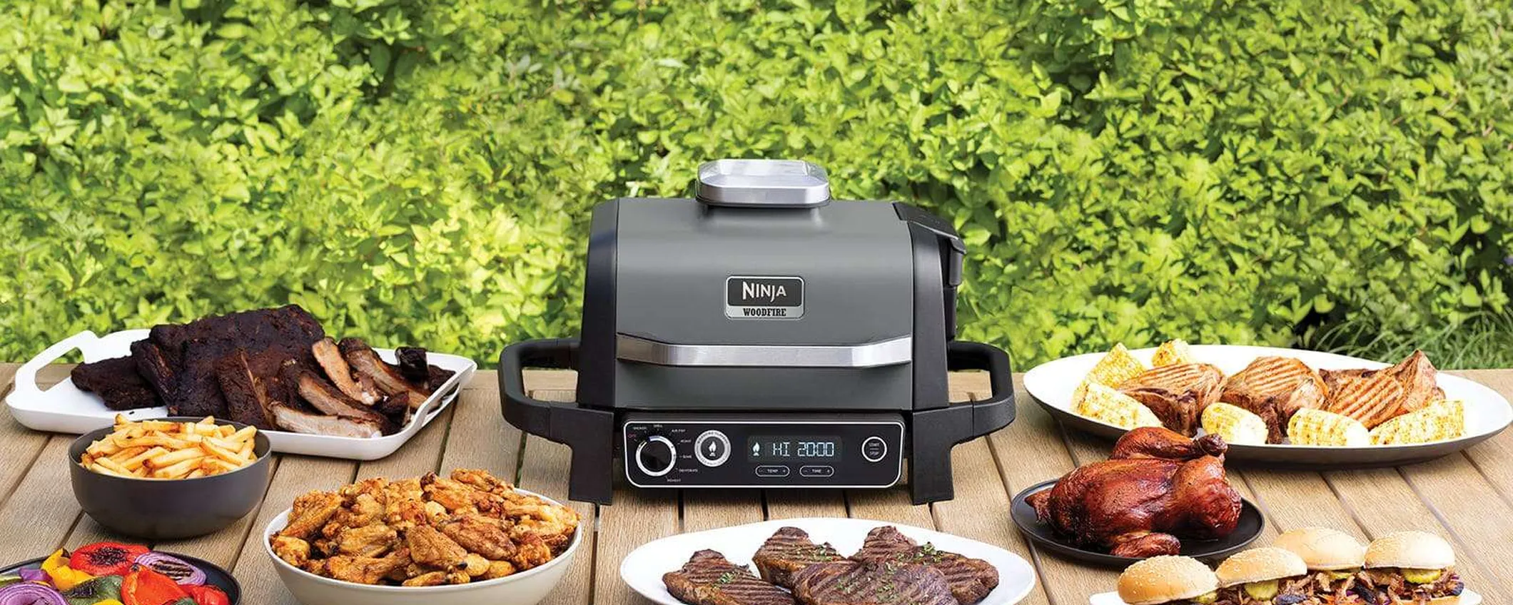 Ninja Woodfire barbecue: lo vorrete anche nel vostro terrazzo!
