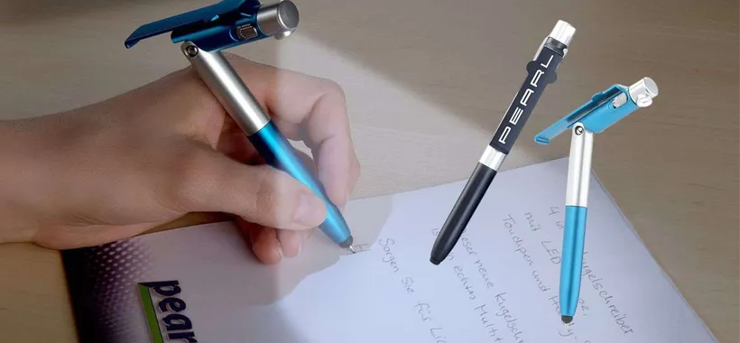 La penna 4 in 1 con luce LED è SPETTACOLARE: a 3€ è imperdibile (Amazon)