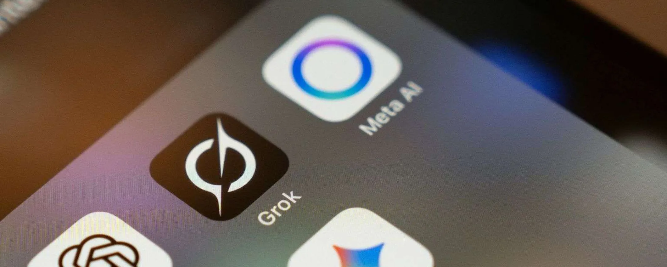 iOS 27 aprirà all’AI di terze parti: Apple pronta a integrare Gemini, Claude e altri modelli