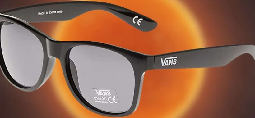 VANS: solo 14€ per gli ICONICI occhiali da sole di ottima qualità (Amazon)
