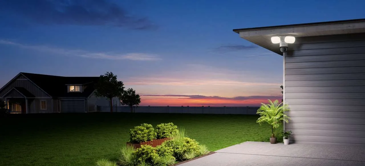 Reolink presenta a IFA 2025 ReoNeura AI e la nuova TrackFlex Floodlight WiFi