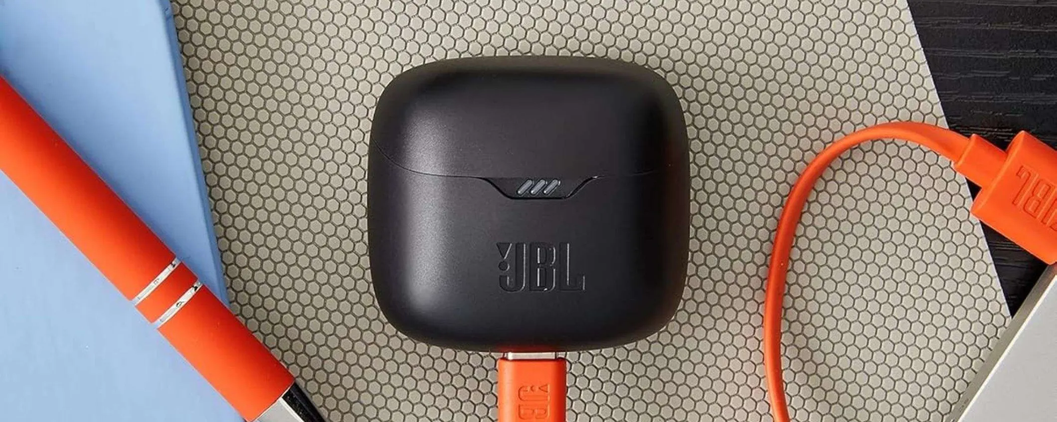 -47% su Amazon per le cuffie JBL Tune Flex con BASSI POTENTI e ANC