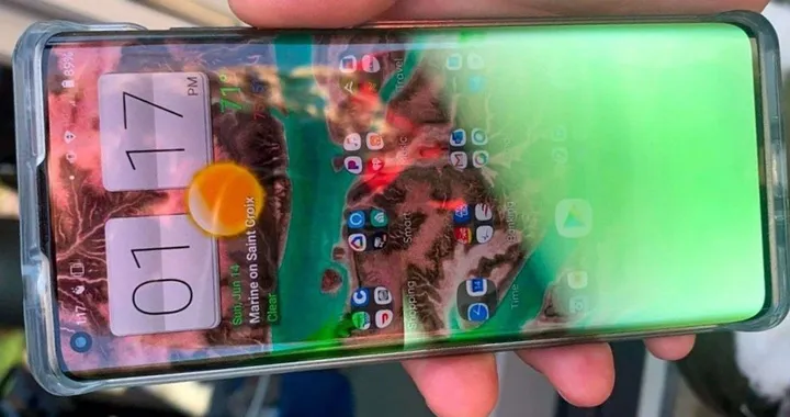 Motorola EDGE+: qualcosa non va con il display