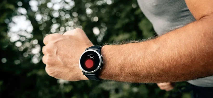 Perché gli smartwatch non hanno una porta USB-C (e probabilmente non l'avranno presto)