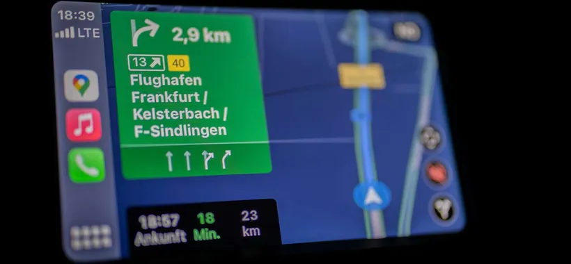 Apple CarPlay: ora è possibile segnalare incidenti in Google Maps