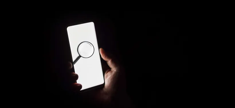 Smartphone sotto controllo? I trucchi per scoprirlo e reagire