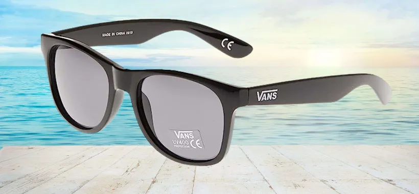 VANS: i celeberrimi occhiali da sole a prezzo da MERCATINO su Amazon (13€)