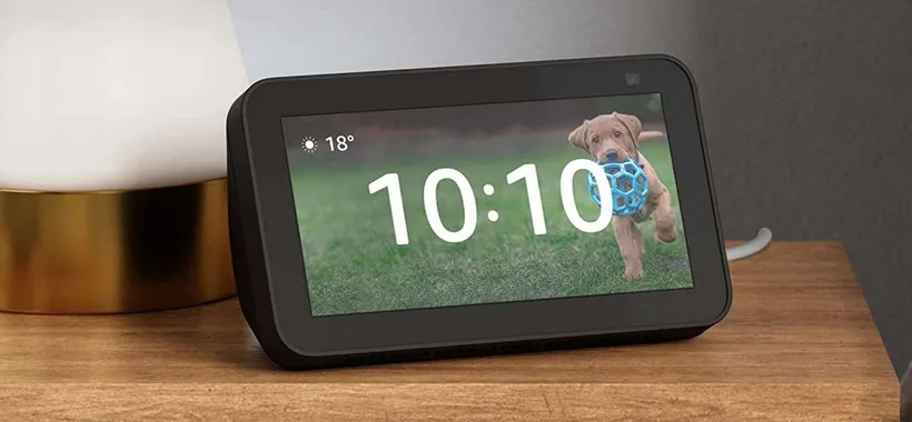 Con Echo Show 5 guardi anche le serie TV: oggi lo paghi quasi a metà prezzo