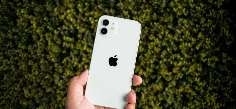 iPhone 12 cala ancora di prezzo da Unieuro (anche in 3 rate)