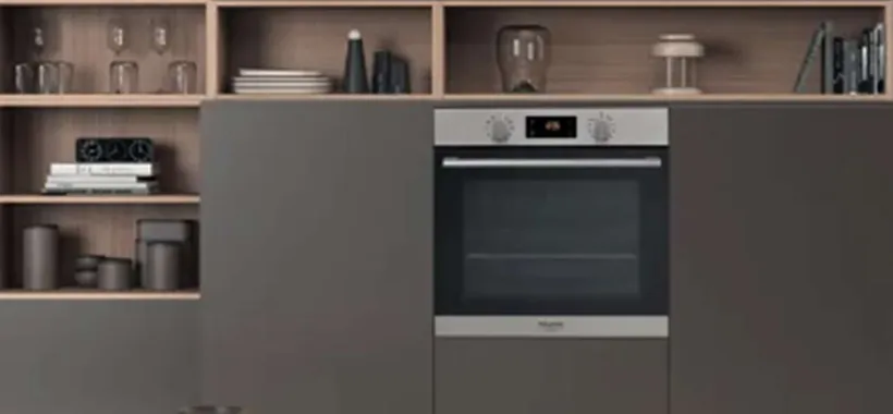 Forno elettrico da incasso classe A+ di Hotpoint a quasi metà prezzo da Unieuro (399€)
