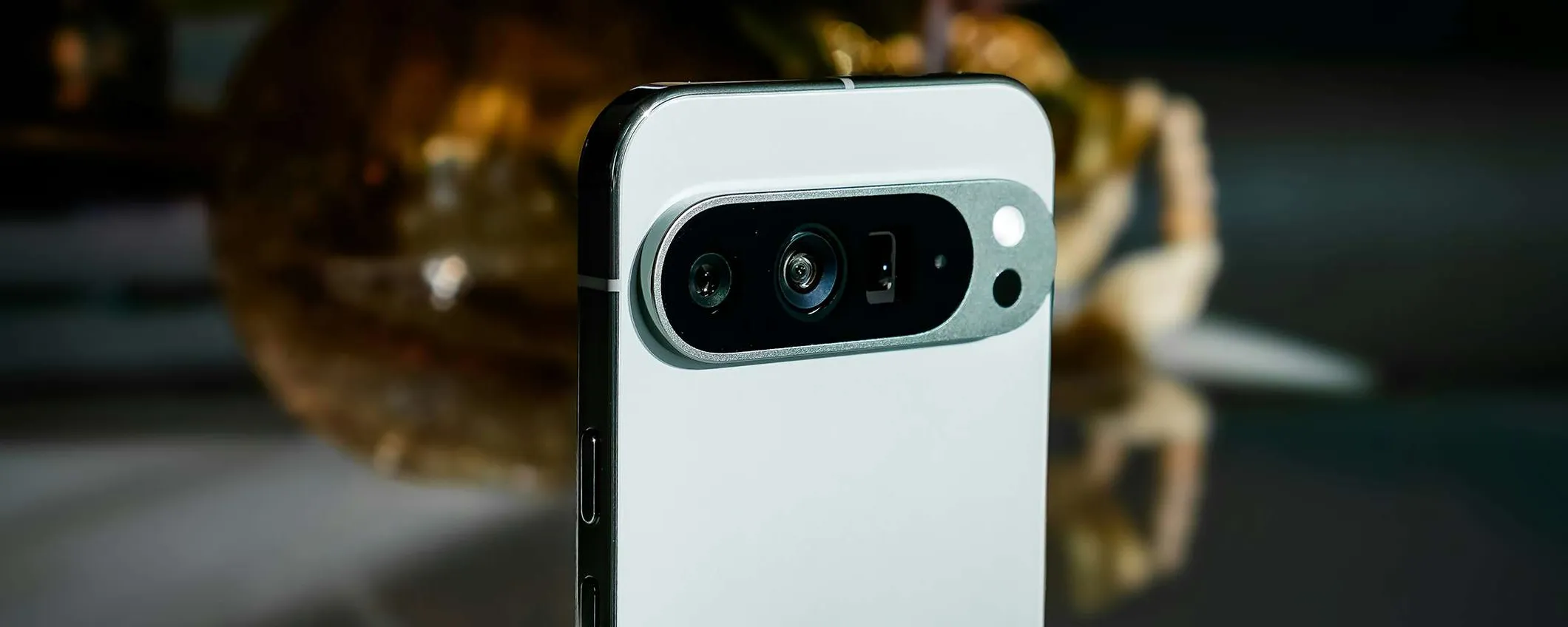 Batteria dimezzata sugli smartphone Pixel: nuovo bug dopo l'aggiornamento di aprile