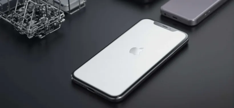 Apple rinvia il nuovo Siri con AI: problemi nei test interni, slitta il debutto su iOS 26.4