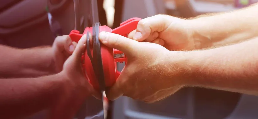 Auto ammaccata: l'accessorio fai da te per risolvere SPOPOLA su Amazon (16€)