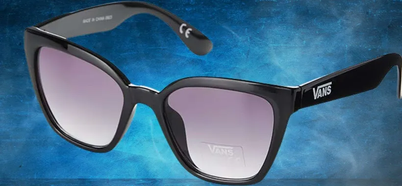 VANS: occhiali da sole da uomo a 15€, promo LAMPO SHOCK su Amazon