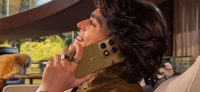 Motorola Signature ufficiale e dichiara guerra a Galaxy S26 Ultra
