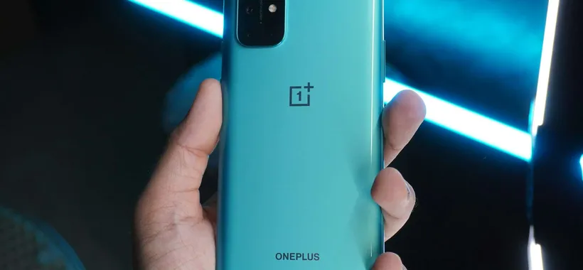 OnePlus accelera con OxygenOS 16.1: più fluidità, IA offline e nuove funzioni smart
