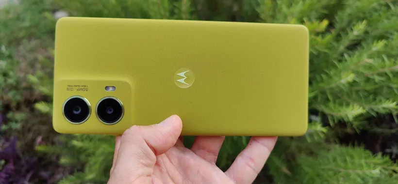 Motorola moto G85: sotto i 300€ non ha rivali (recensione)