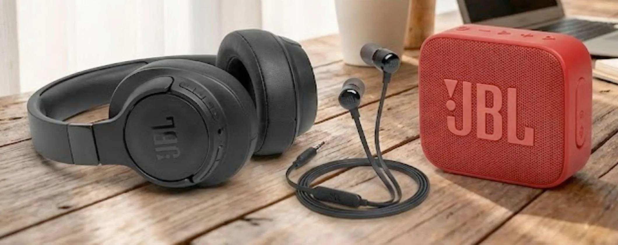 JBL da 7,99€: l'audio premium è in offerta a prezzi SPAZIALI su Amazon