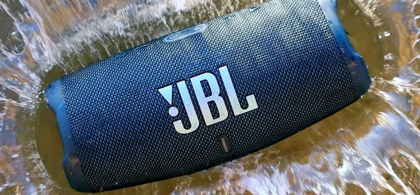 JBL Charge 5: altoparlante bluetooth in maxi sconto su Amazon (-45%)