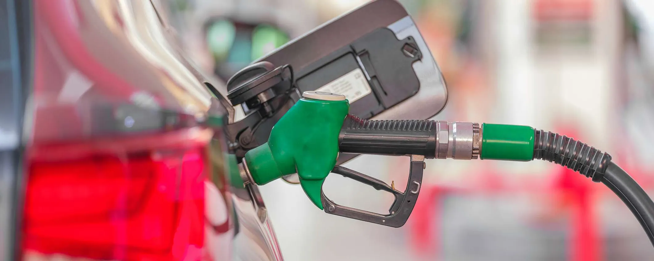 Il carburante costa meno da Esselunga: risparmia fino a 10€ con la nuova promo