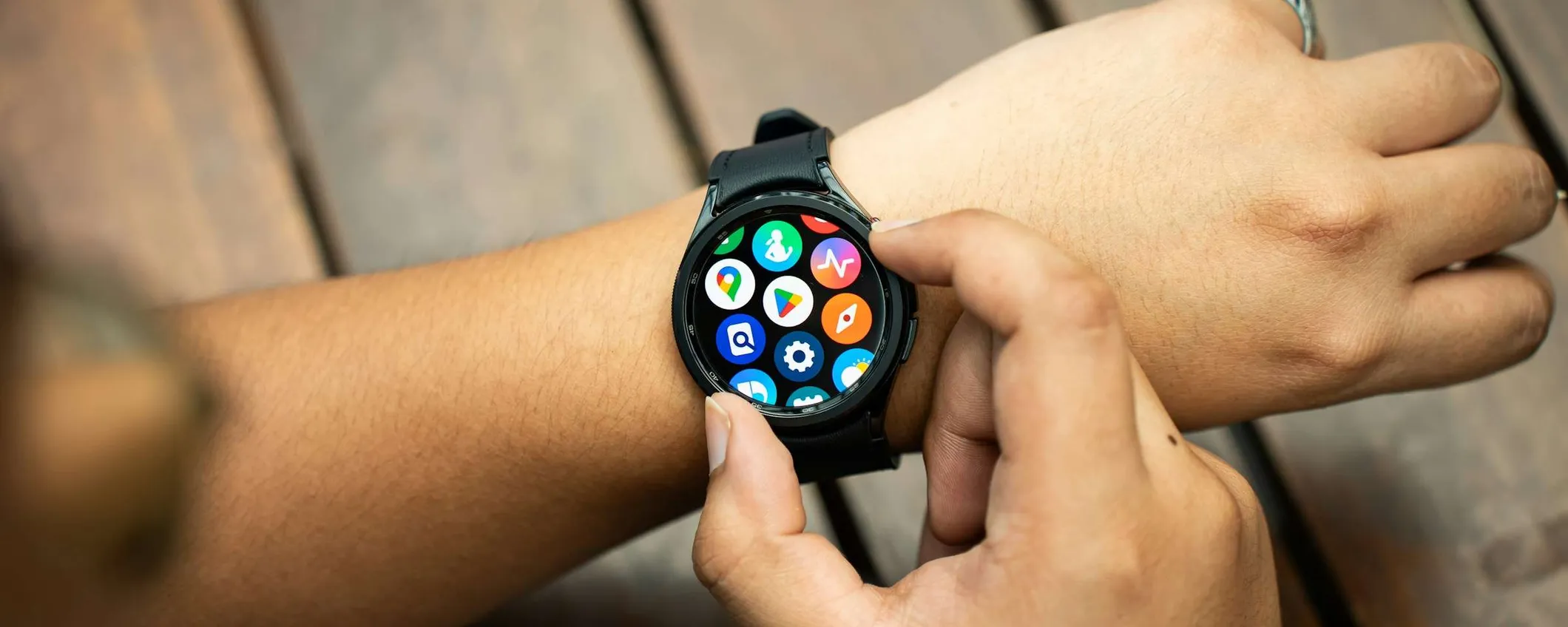Google Contacts su Wear OS punta tutto sulle foto